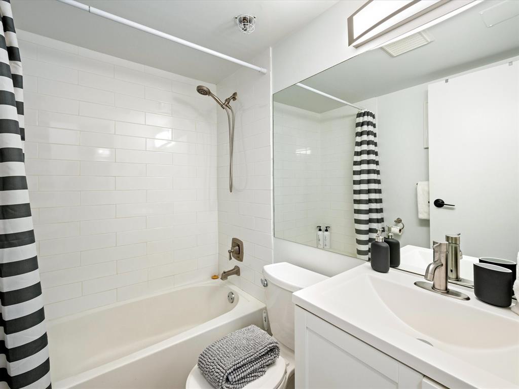 #253 – 4340 Lorimer Road