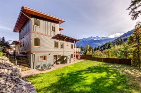 7457 Dogwood St., Pemberton, for Real Estate Sale, agent Dan Scarratt.