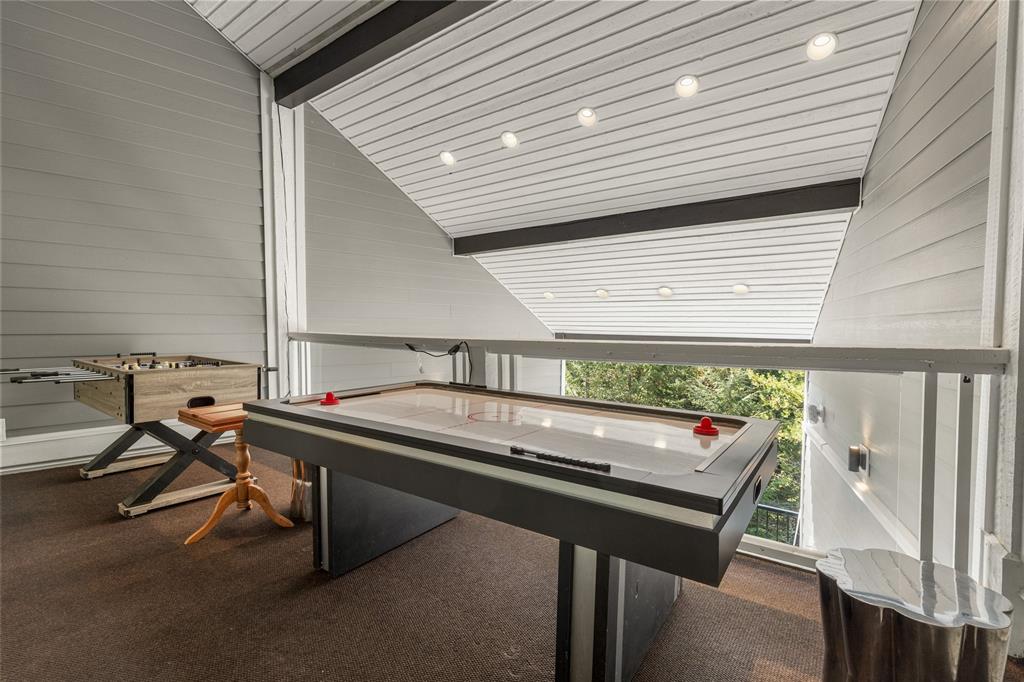 #310 – 2221 Gondola Way