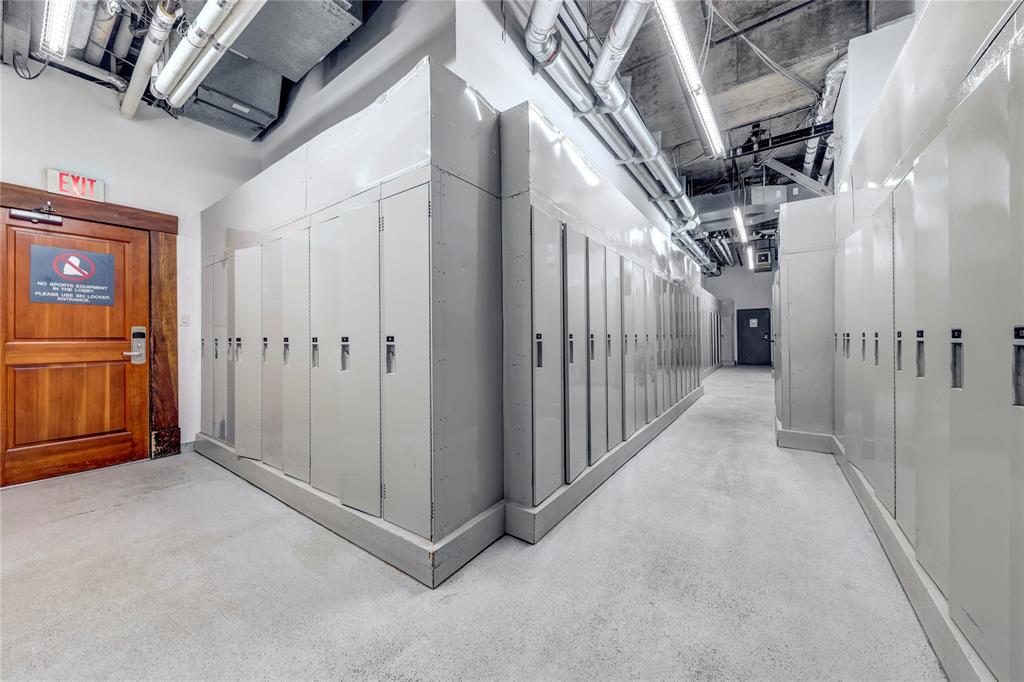 #521D – 2036 London Lane