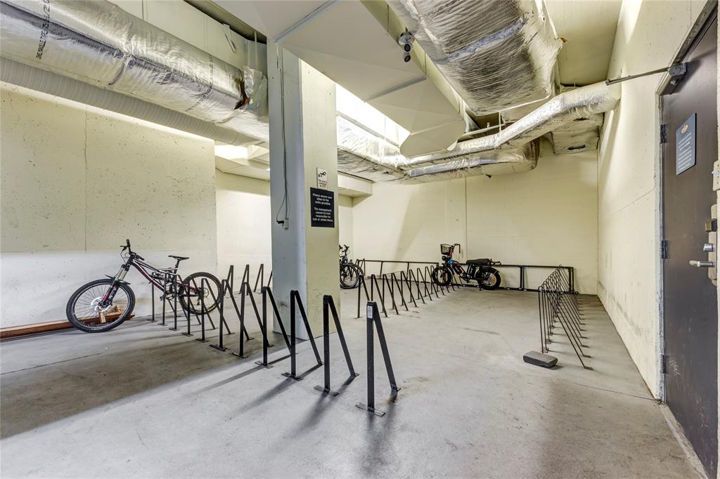 #521D – 2036 London Lane