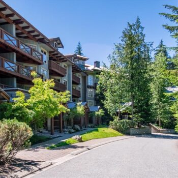 #412G3 – 4653 Blackcomb Way
