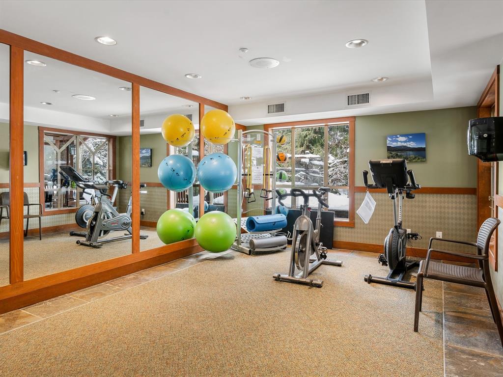 #412G3 – 4653 Blackcomb Way