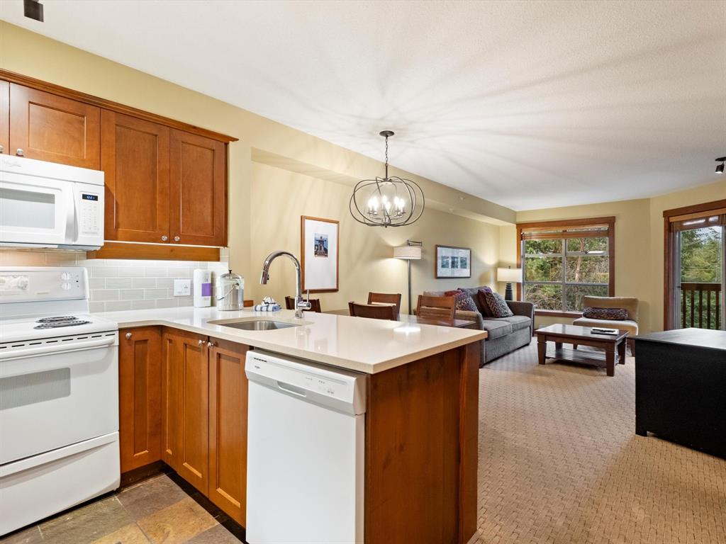 #412G3 – 4653 Blackcomb Way