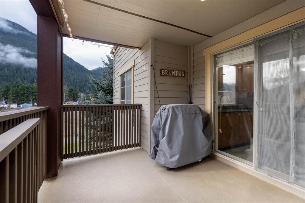 #12 – 1442 Vine Road