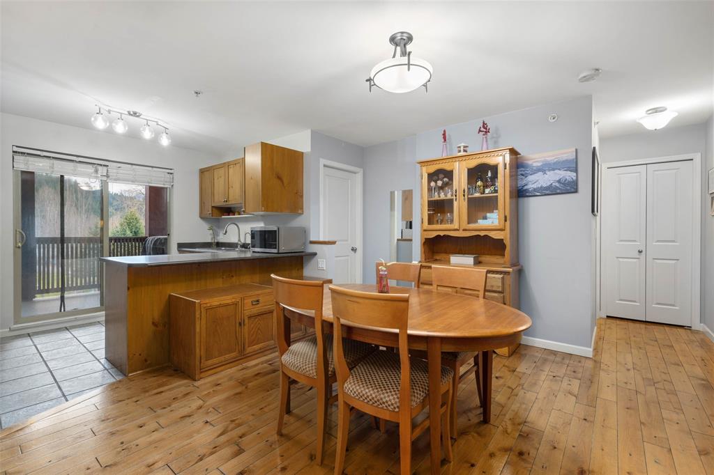 #12 – 1442 Vine Road