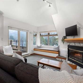 #217 – 2050 Lake Placid Road