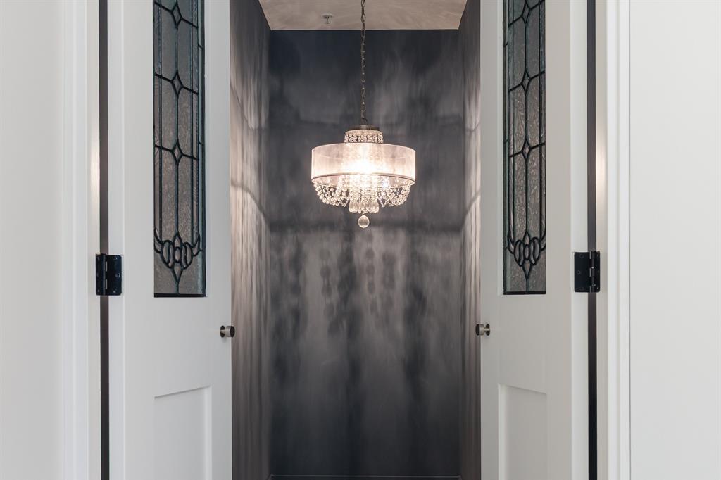 #3 – 4725 Spearhead Drive