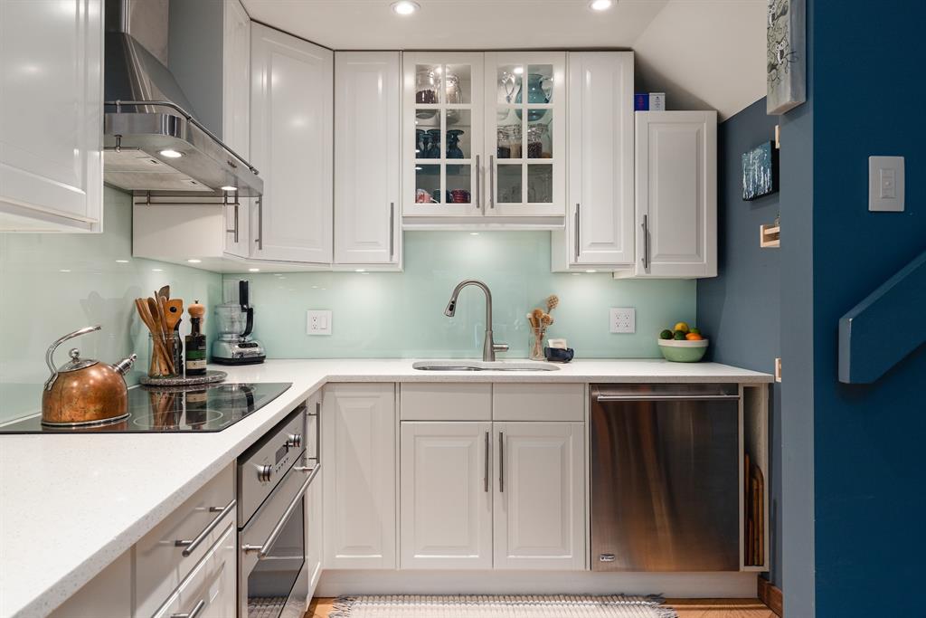 #3 – 4725 Spearhead Drive