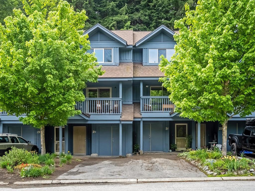 #20C – 3102 Panorama Ridge