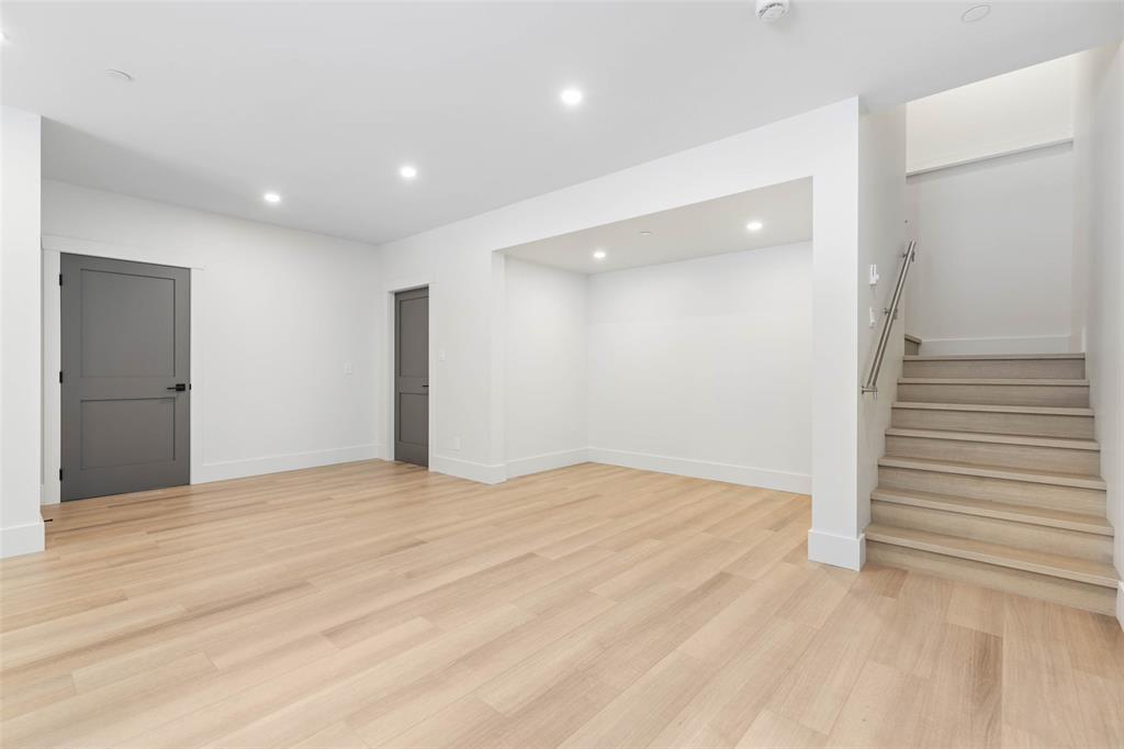 1730 River Run Place