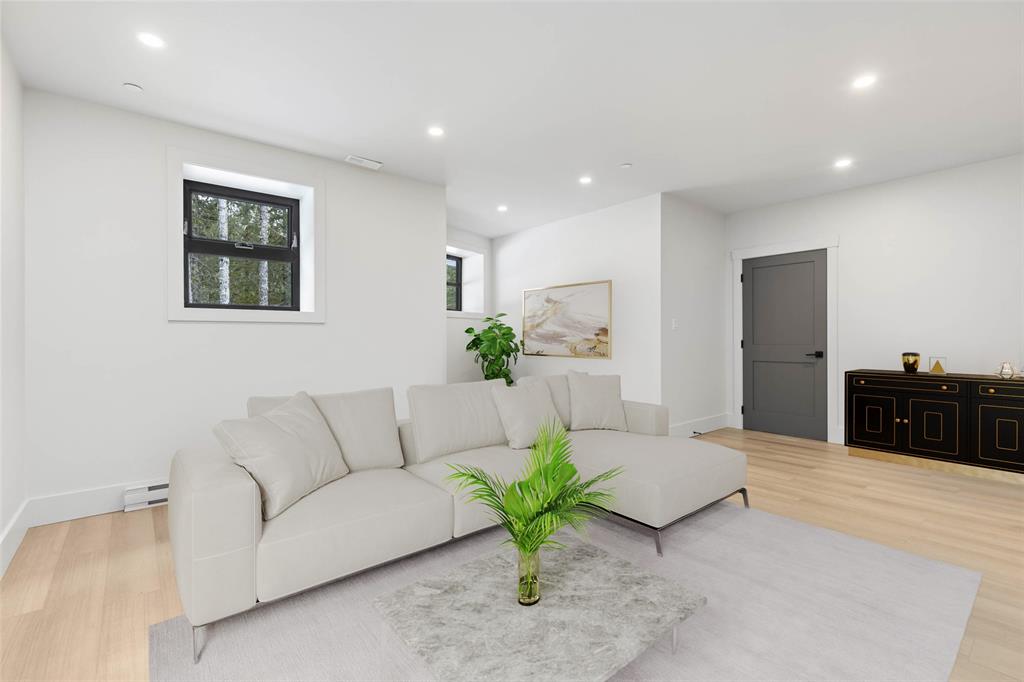 1730 River Run Place