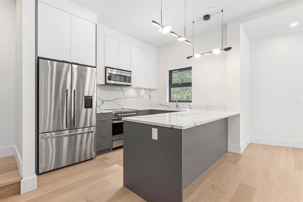 1730 River Run Place