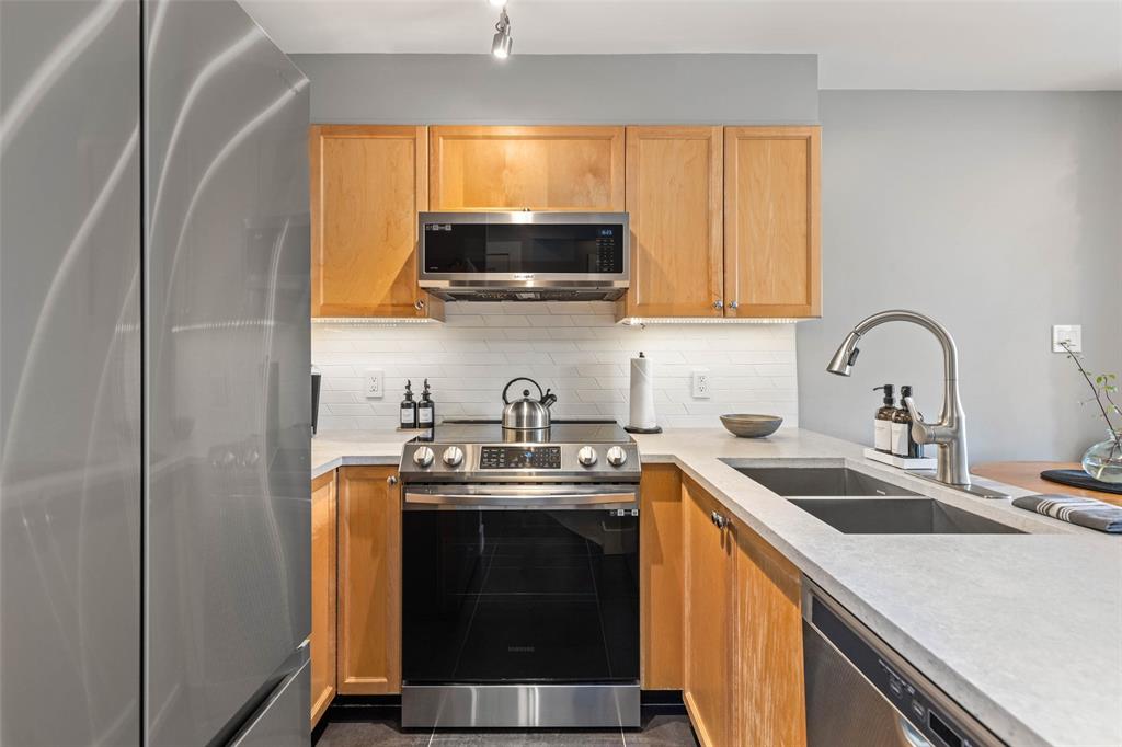 #210 – 8080 Nicklaus North Boulevard