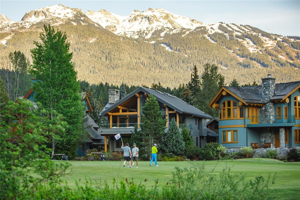 #210 – 8080 Nicklaus North Boulevard