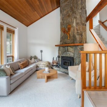 #206 – 6117 Eagle Drive