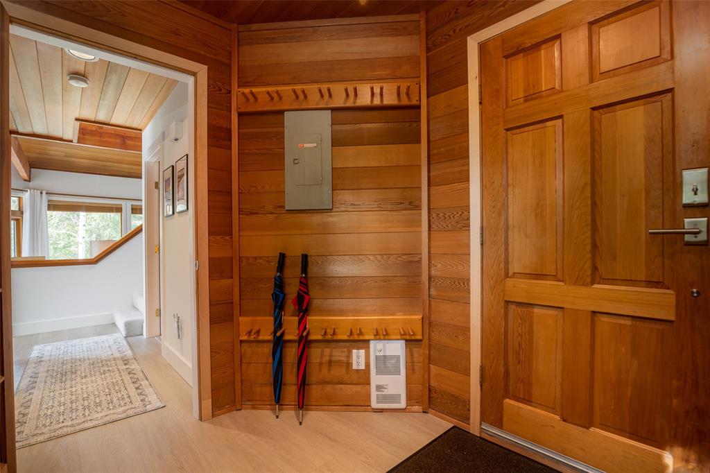 #206 – 6117 Eagle Drive