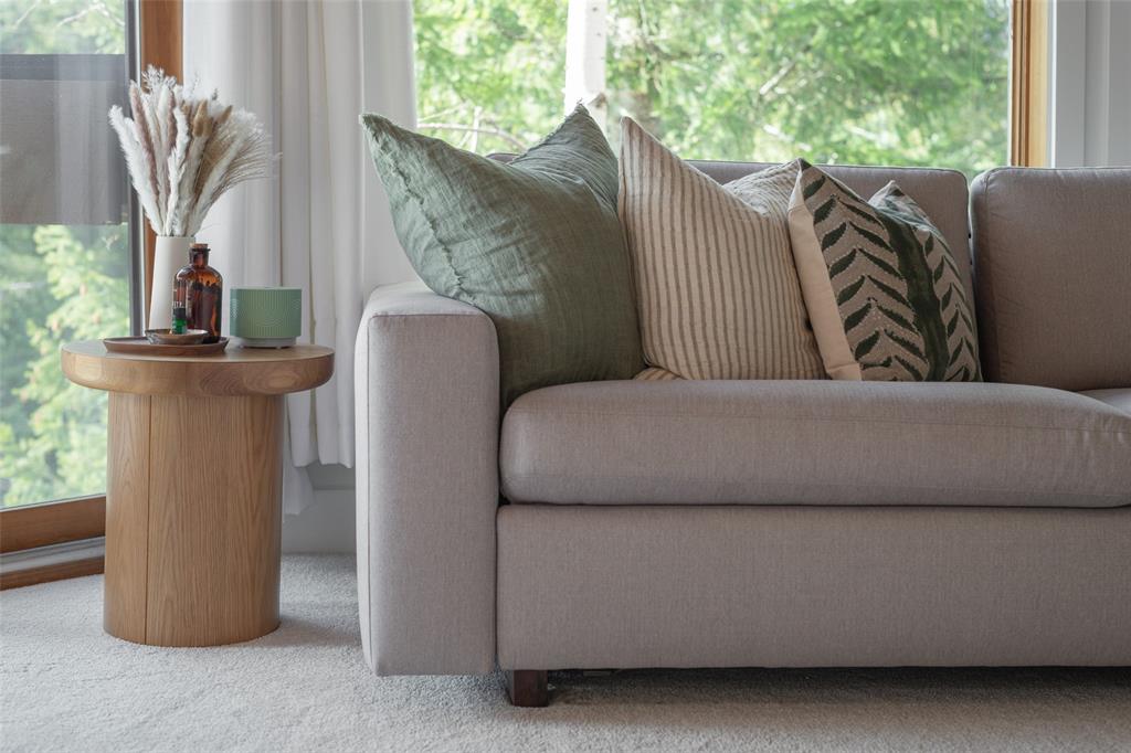 #206 – 6117 Eagle Drive