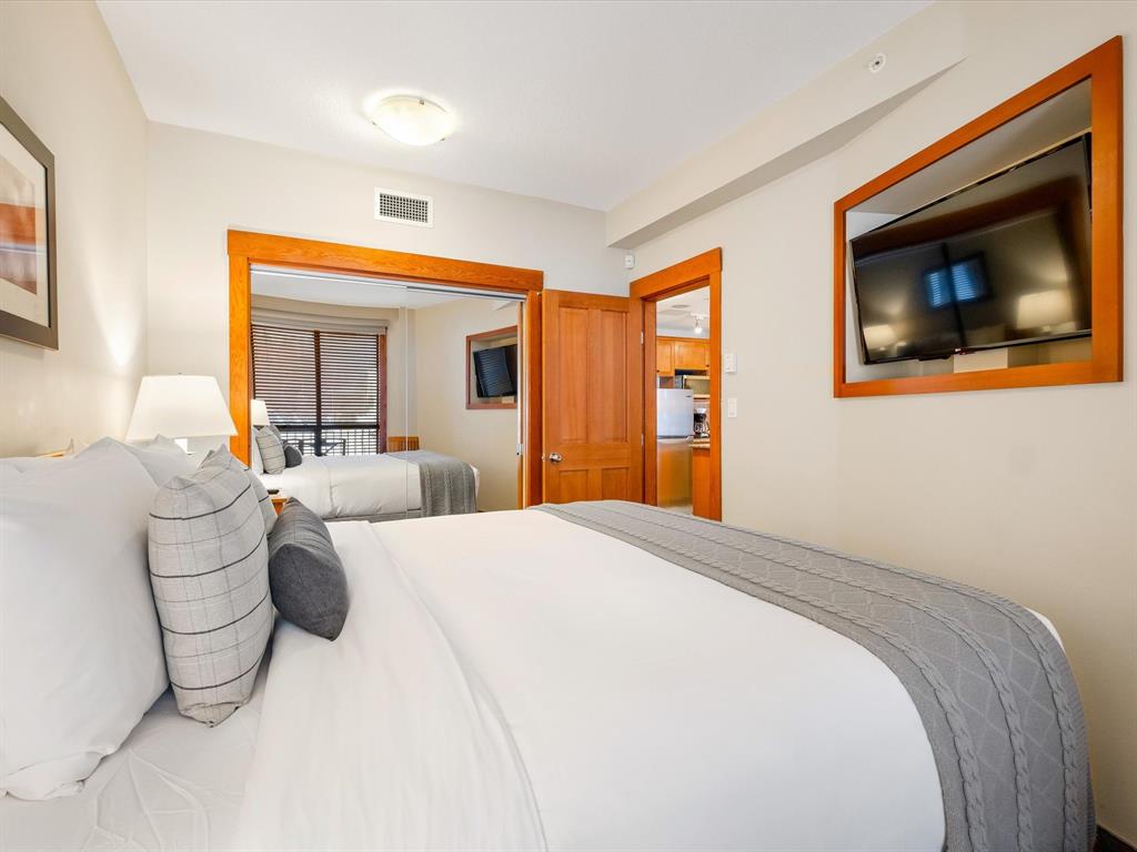 #602 – 4320 Sundial Crescent