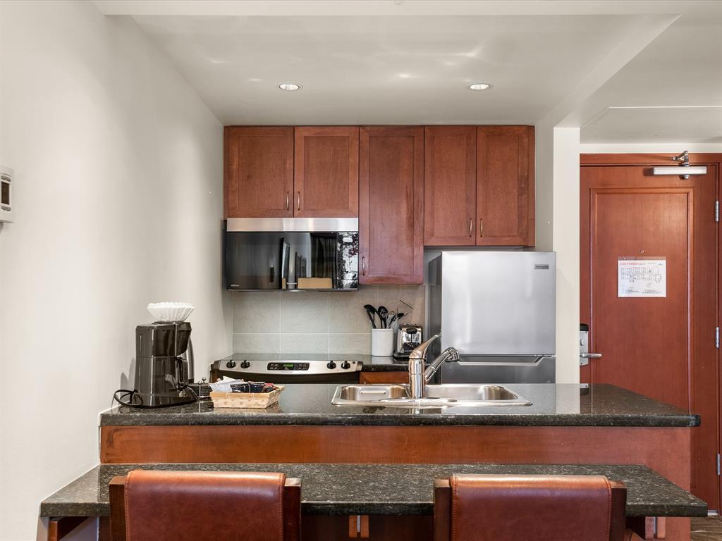 #3303 – 4299 Blackcomb Way