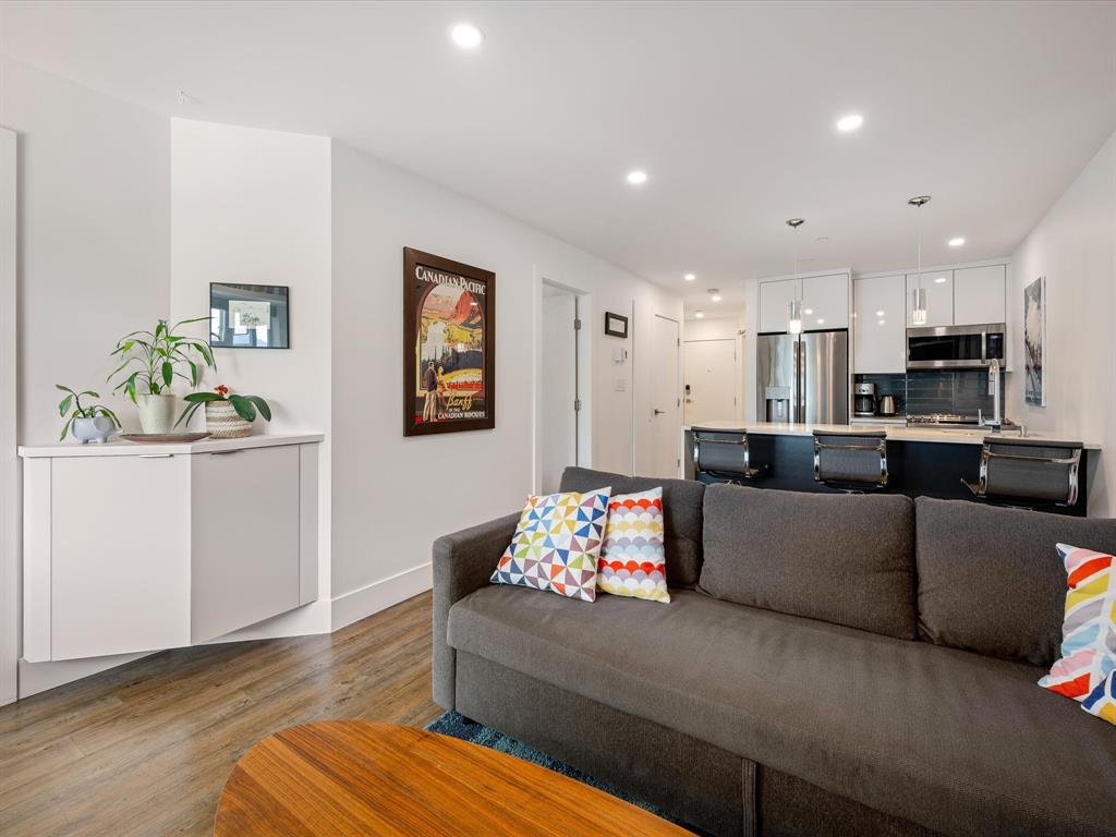 #309 – 4360 Lorimer Road