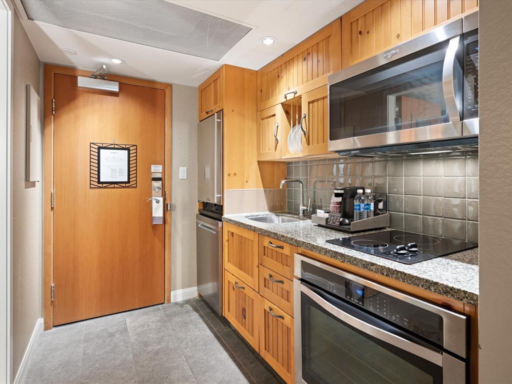 #516 – 4090 Whistler Way