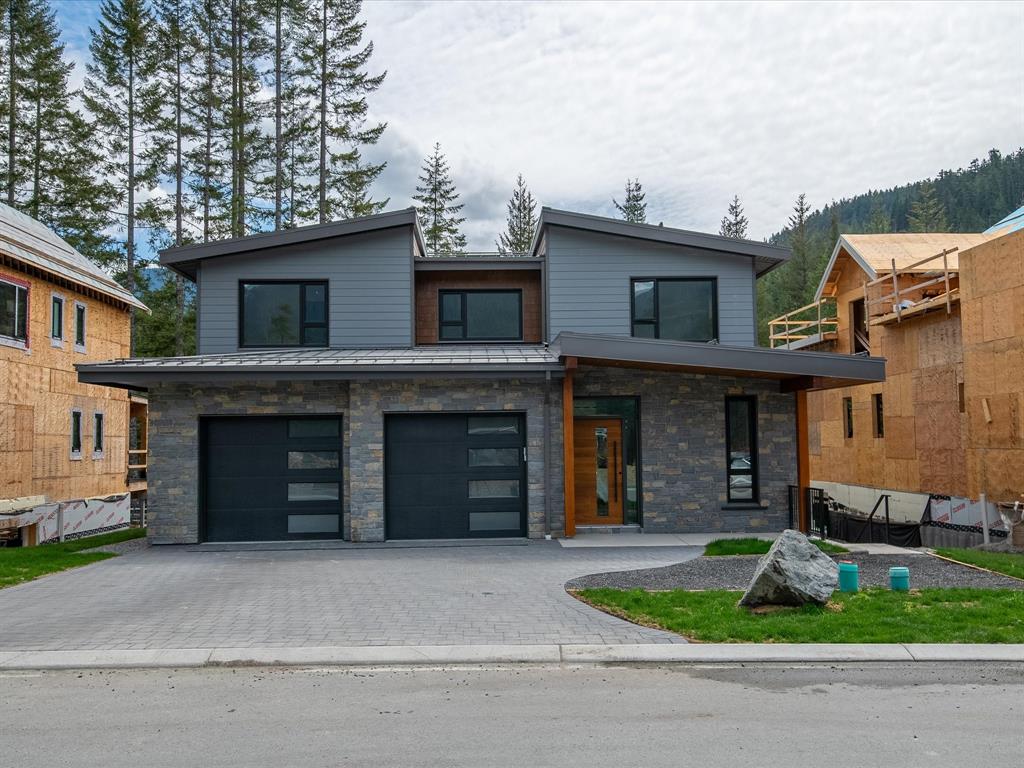 1710 River Run Place