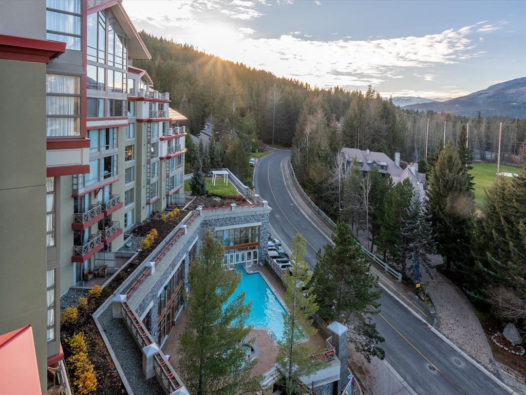 #855 – 4090 Whistler Way