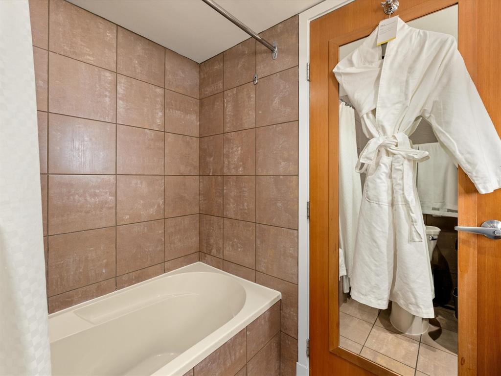 #855 – 4090 Whistler Way