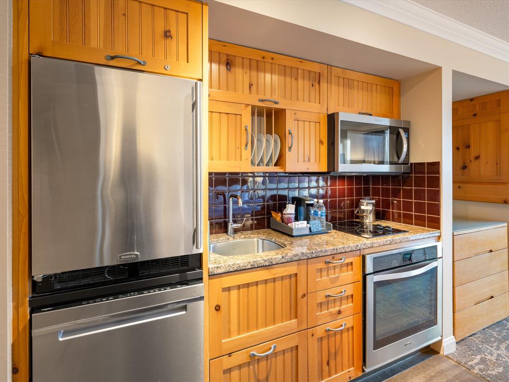 #855 – 4090 Whistler Way