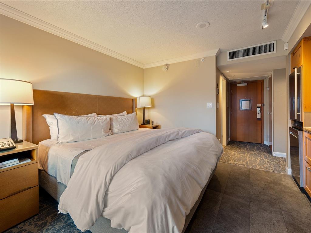 #855 – 4090 Whistler Way