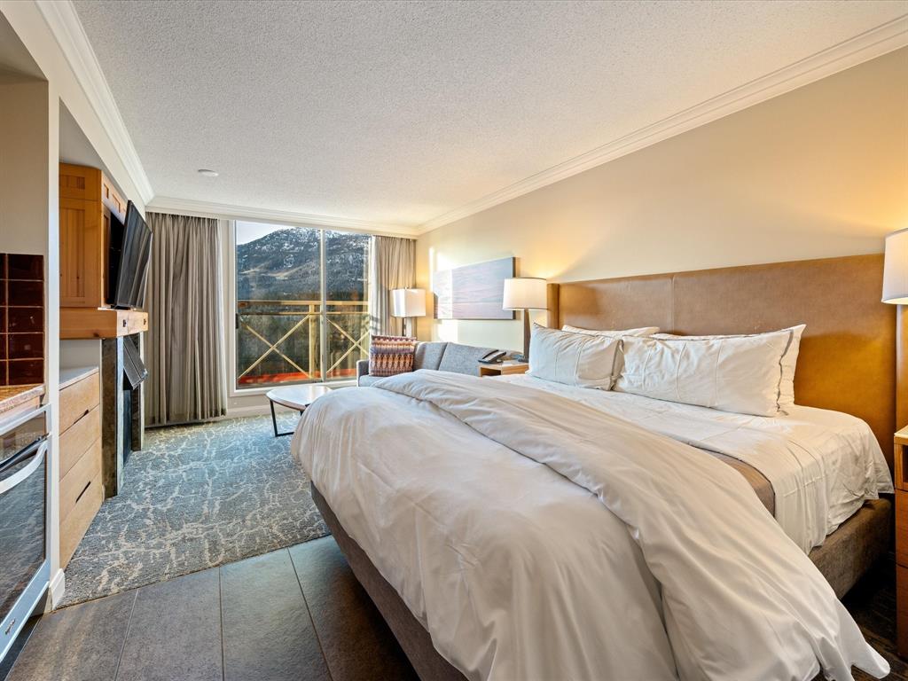 #855 – 4090 Whistler Way