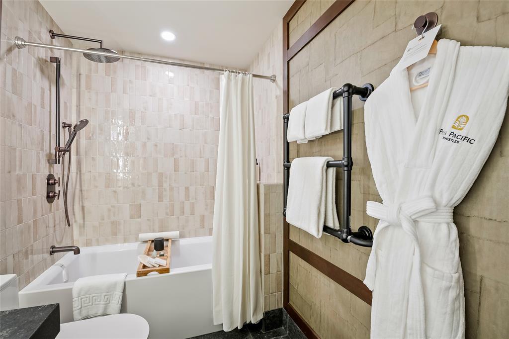 #315 – 4320 Sundial Crescent