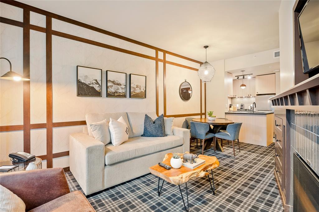 #315 – 4320 Sundial Crescent