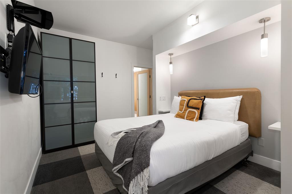 #105 – 4365 Northlands Boulevard