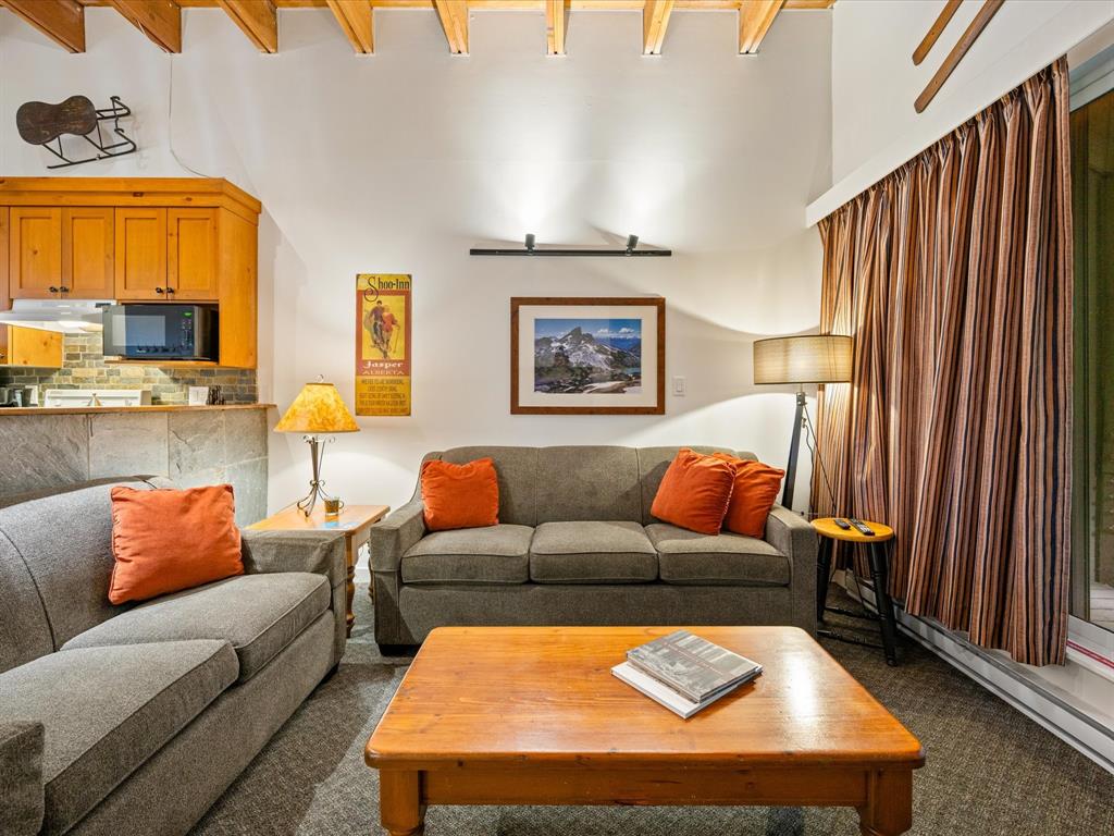 #515 – 4200 Whistler Way