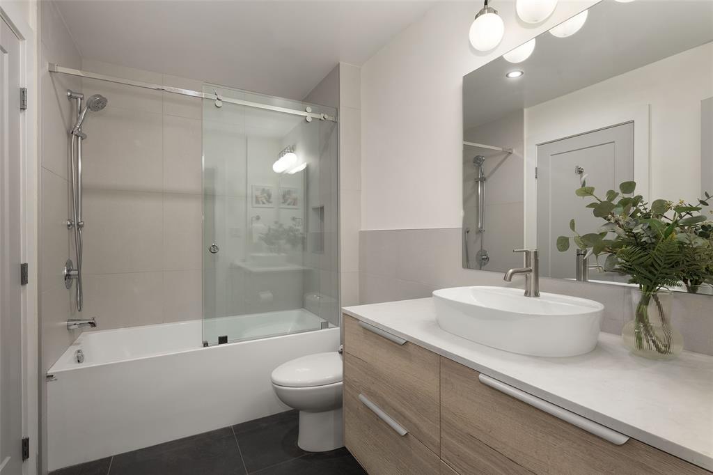 #203 – 4365 Northlands Boulevard