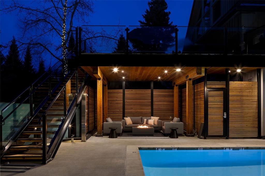 #203 – 4365 Northlands Boulevard