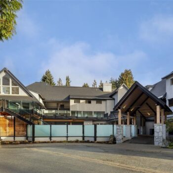 #207 – 4365 Northlands Boulevard