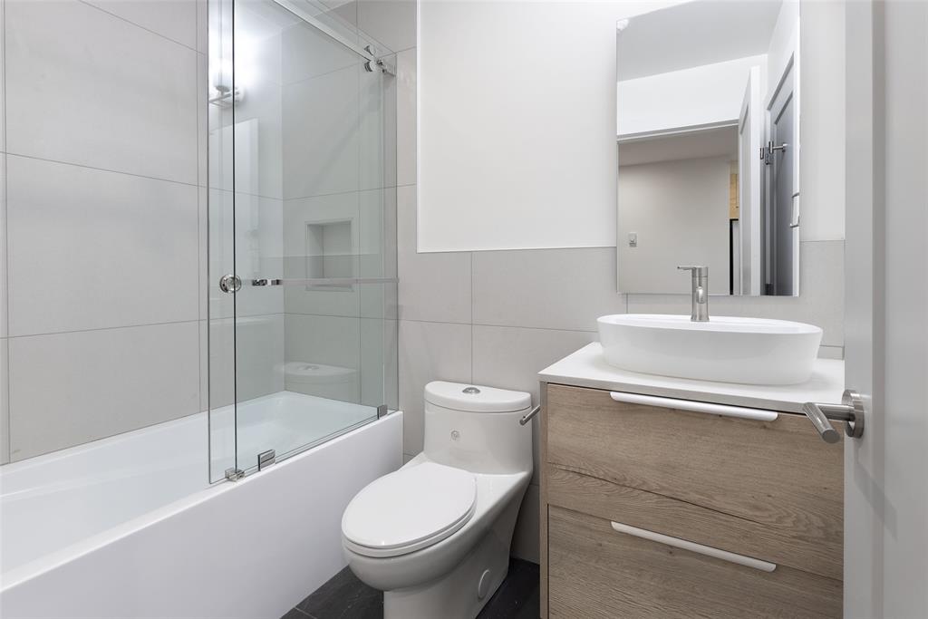 #302 – 4365 Northlands Boulevard