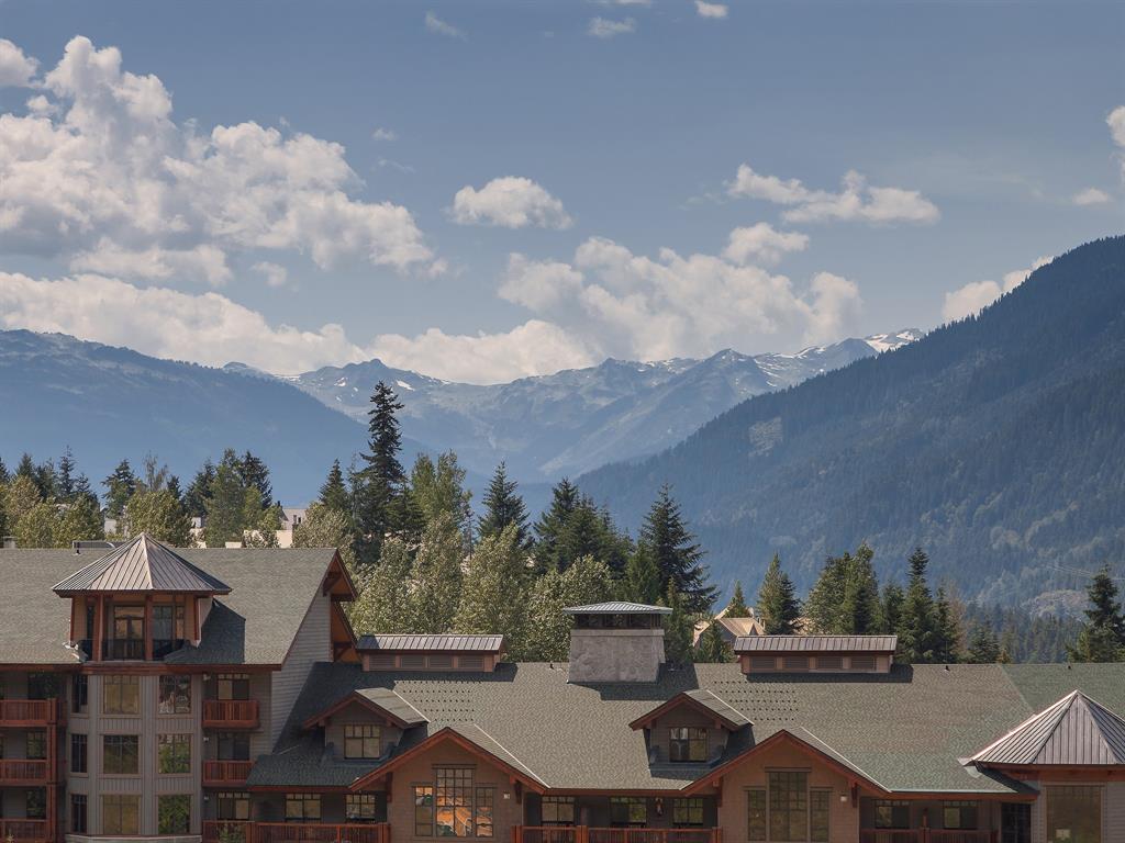 #303 – 2202 Gondola Way