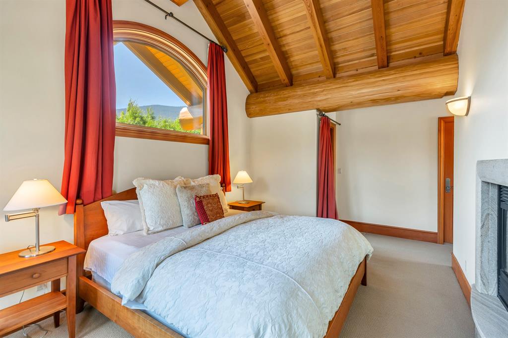 8059 Nicklaus North Boulevard