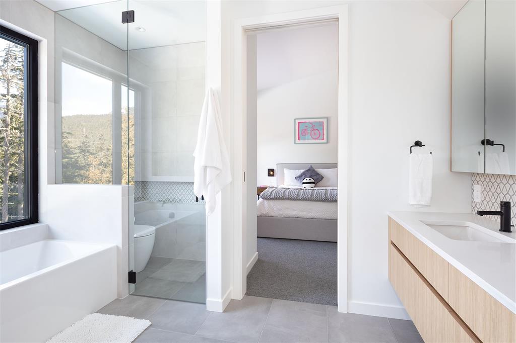 1600 Southlands Lane