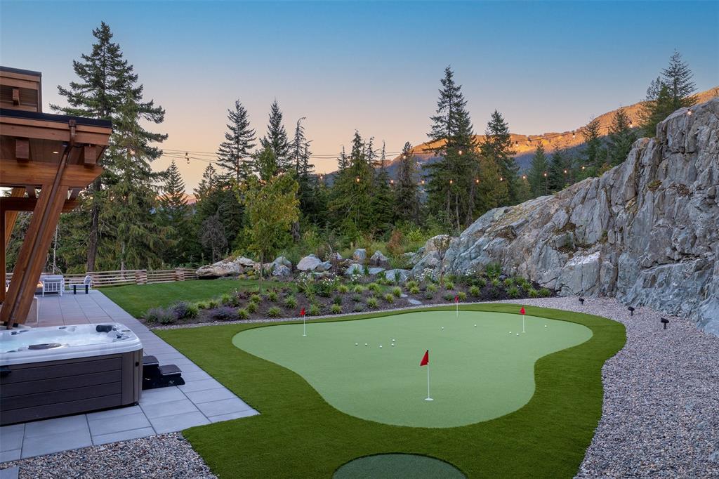 1600 Southlands Lane