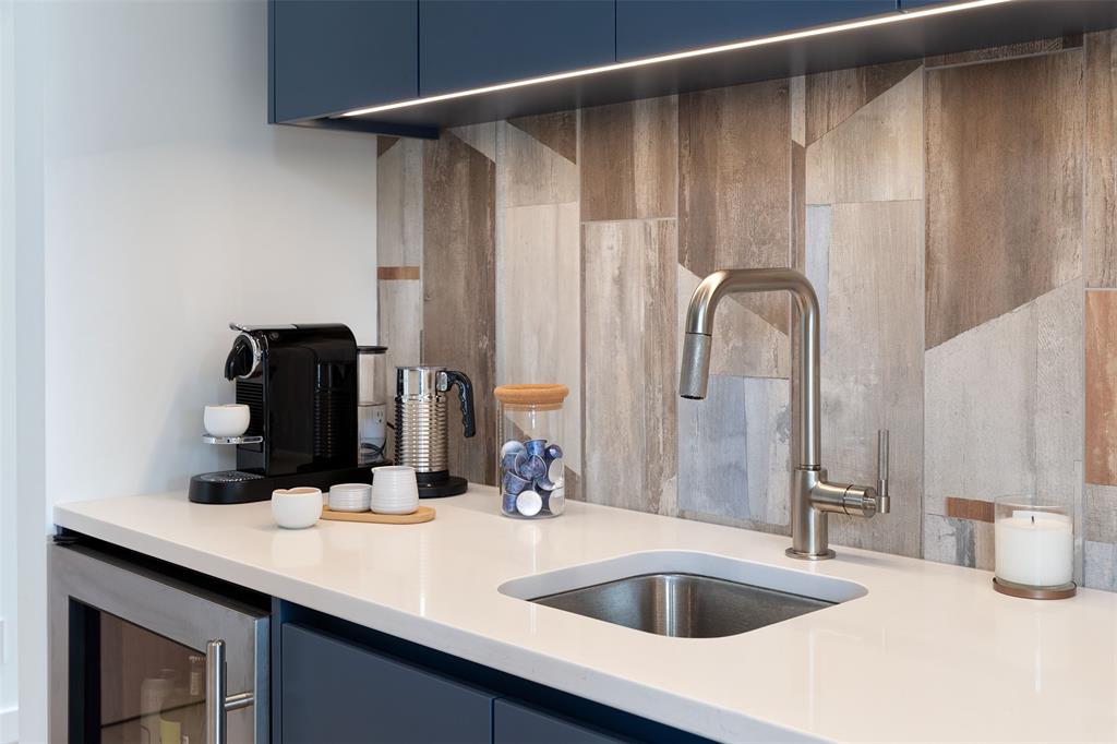 1600 Southlands Lane