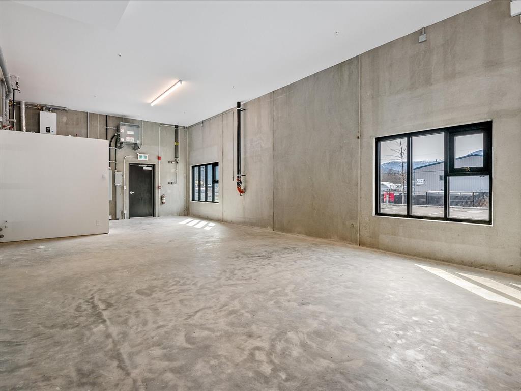 #24 – 7342 Industrial Way