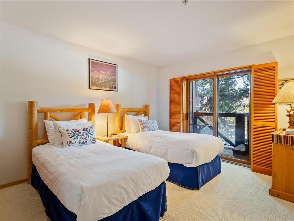 #37 – 4700 Glacier Drive