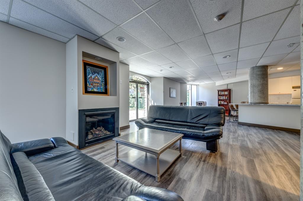 #424 – 4809 Spearhead Drive