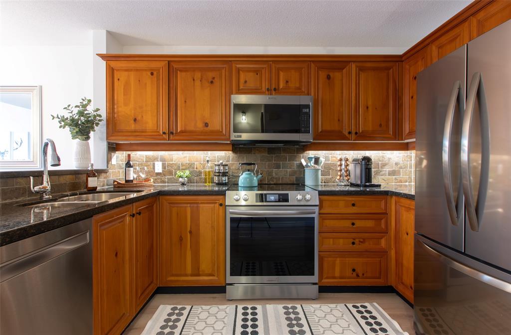 #7 – 4890 Painted Cliff Road