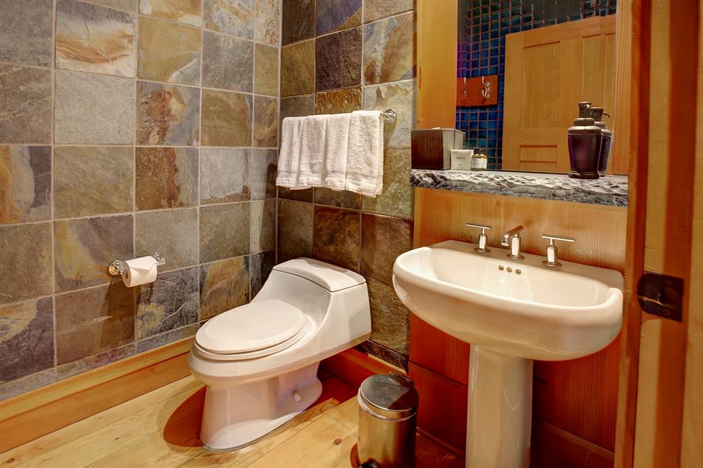 #6C – 2300 Nordic Drive